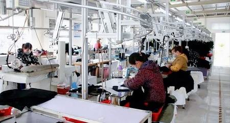 印度小伙因貧困來中國(guó)打工,10年從月薪250元打工仔到公司董事長(zhǎng)